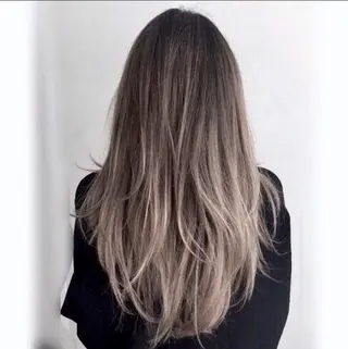 セミロング カラー ヘアアレンジ ケア剤オタク×海外 ヘア長谷川裕起のヘアスタイル