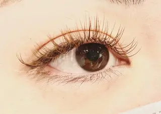 マツエク・マツパ ships所属・舩坂 友賀のヘアスタイル