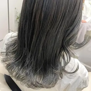 ミディアム カラー SHEARA BY CARE所属・. AYUKAのヘアスタイル