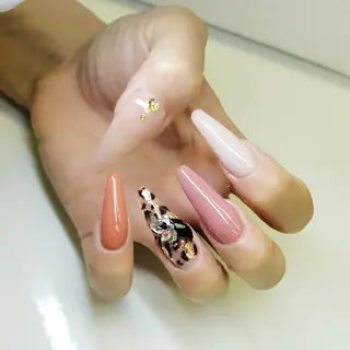 ロング ネイル クロキ 。のネイルデザイン