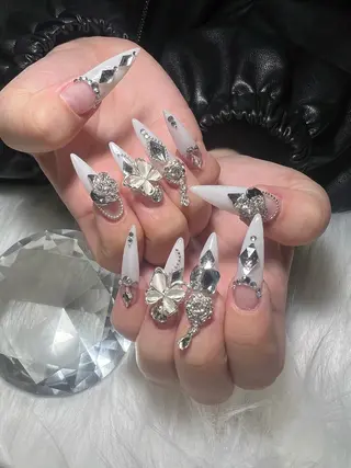 ネイル ayaka ギャルネイル🎀のネイルデザイン