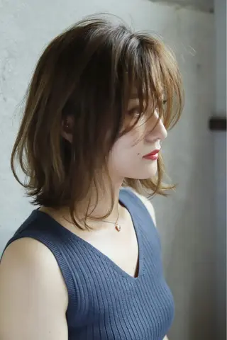 ミディアム 落合 妙佳のヘアスタイル