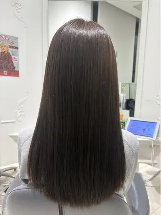 カラー 見城 美結のヘアスタイル