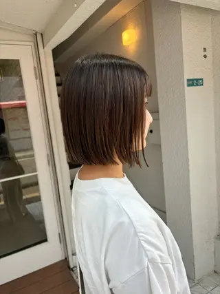 ミディアム カラー 四至本 美裕のヘアスタイル