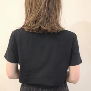 ショート カラー ヘアアレンジ Mariana/ 鶴原-ハイライトのヘアスタイル