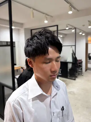 メンズ Ceaven 溝の口【セヴン】所属・ツヤツヤ縮毛矯正 men'sカット小山のヘアスタイル