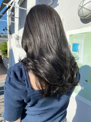 ロング 平 ちひろのヘアスタイル
