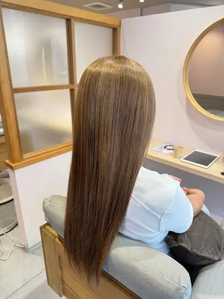 カラー AYATO 'のヘアスタイル