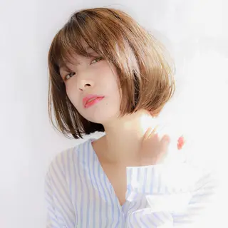 ショート たぴ。ぱつっとボブ /暖色艶カラー🍒のヘアスタイル