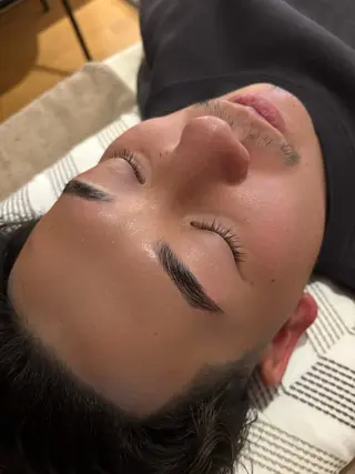 メンズ アイブロウ Lassy Yuriの眉毛・アイブロウイメージ