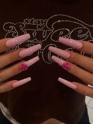 ネイル GO TODAY シェアサロン 渋谷Amiu店所属・渋谷ネイル🎀 y2k/海外ネイルのネイルデザイン