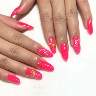 ネイル THECOLORS所属・近貞 莉奈のネイルデザイン