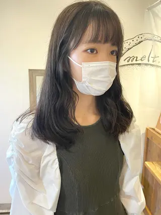 セミロング カラー 🩰オリーブ/ ベージュ松本咲花🩰のヘアスタイル