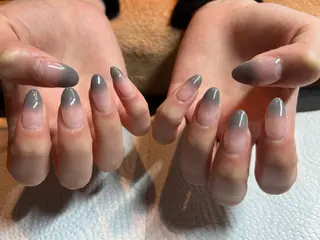 ネイル nail salon Luxury 梅田店所属・太田 侑里のネイルデザイン