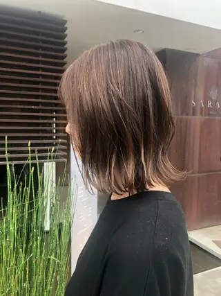 セミロング カラー 中井 一葉のヘアスタイル