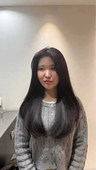 ロング カラー 濱崎 あかりのヘアスタイル