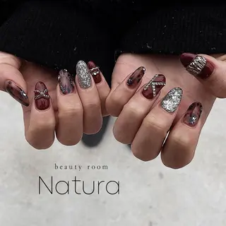 ネイル マツエク・マツパ アイブロウ beautyroom Naturaのネイルデザイン