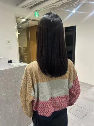 ロング 絹髪矯正/艶カラー /透明感/石田桃子のヘアスタイル