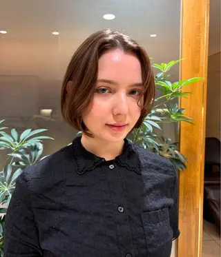 ミディアム 岩口 舞衣のヘアスタイル