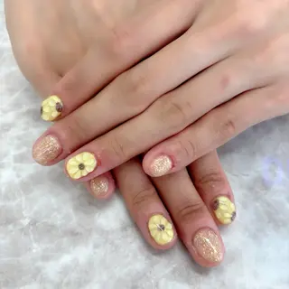 ネイル K. Amiのネイルデザイン