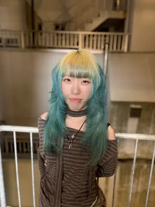 ロング カラー HIKARI🐈‍⬛ ハイトーン×デザインのヘアスタイル