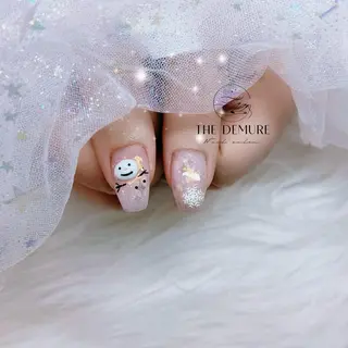 ネイル Demure Amyのネイルデザイン