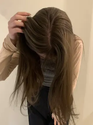 ロング カラー 落合希 Olivebeigeのヘアスタイル