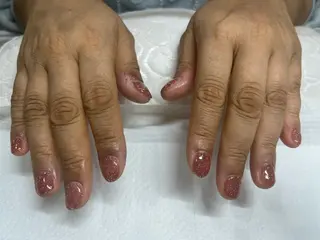 ネイル Leonie Ayami.mのネイルデザイン