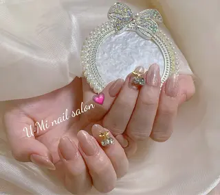 ネイル U·Mi nail salon所属・U·Mi 上野御徒町容のネイルデザイン