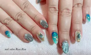 ミディアム ネイル ネイルスタジオ シェイクユアハンズのネイルデザイン