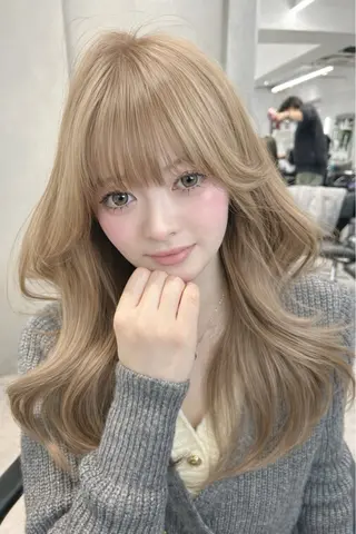 セミロング カラー 🫧ミルクティー ブリーチRIKU🫧のヘアスタイル