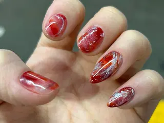 ネイル EmilyG アイリスのネイルデザイン