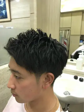 ショート メンズ ブラケン 恵太　アンソニーのヘアスタイル
