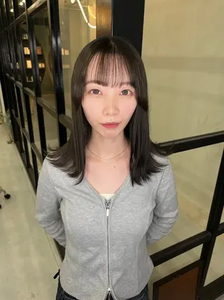 ミディアム カラー MaisonHALU 梅木琉衣のヘアスタイル