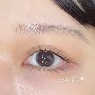 マツエク・マツパ eyebrow & eyelash ISLAND　鎌倉所属・花南🐈‍⬛ Island鎌倉🐾のマツエク・マツパデザイン