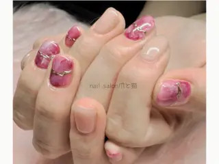 ネイル パラジェル登録店 爪と猫NANAMIのネイルデザイン