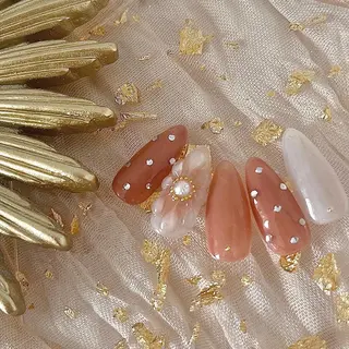 ネイル Emo nailのネイルデザイン