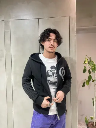 ミディアム 渡邉 和喜のヘアスタイル