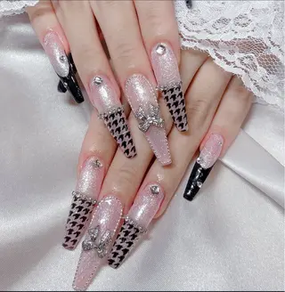 ネイル D-BEAUTY Nailsalonのネイルデザイン