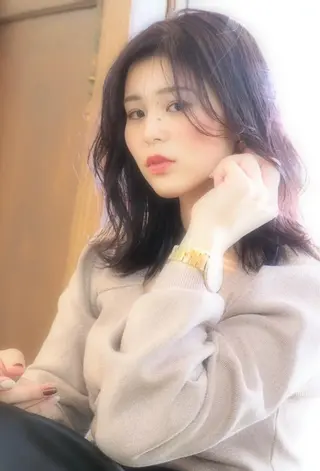 ミディアム カラー grand juteのヘアスタイル