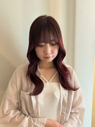 ロング カラー 内沼 恵留菜のヘアスタイル