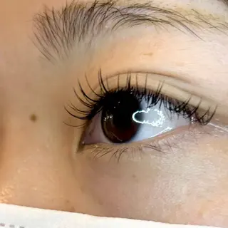 マツエク・マツパ 毛染め工房所属・まほ  平野/ 長吉六反/喜連瓜破のマツエク・マツパデザイン