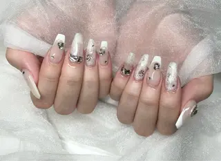 ネイル Roi〈ロワ〉 Minakoのネイルデザイン