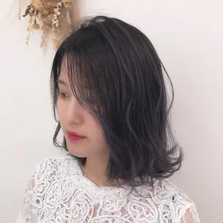 ミディアム カラー cyan SANAMIのヘアスタイル