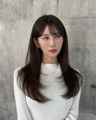 ロング レイヤー・ブリーチ kiyotoshiのヘアスタイル