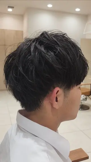 メンズ “垢抜けパーマヘア” 佐藤ジルのヘアスタイル