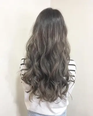 ロング ヤマグチ ヒカルのヘアスタイル
