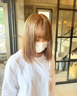 カラー china/ボブ /ブリーチカラーのヘアスタイル