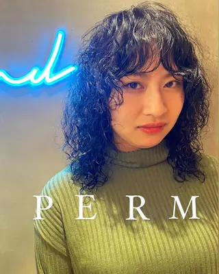 ミディアム パーマ 顔周り/ブリーチなし /縮毛矯正🫧伊勢のヘアスタイル