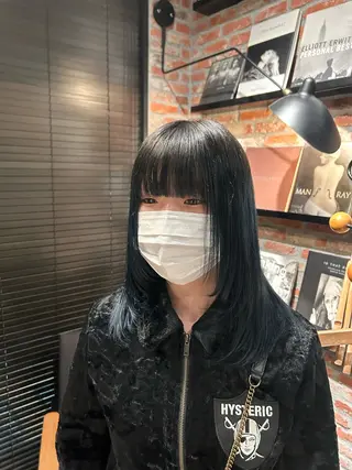 カラー organic＋atelier所属・りお ブリーチカラーのヘアスタイル